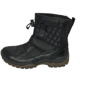 Rockport, black quilted waterproof boots with grip rugged sole size 8